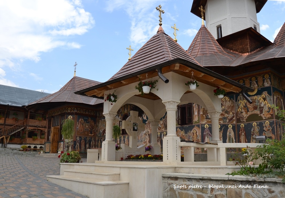 Manastirea Petru Voda - unde este mormantul parintelui Iustin Parvu